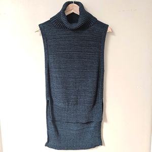 banana republic forest green sleeveless knit top